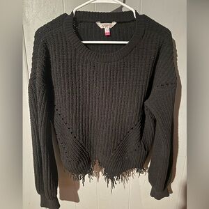 3 for $10🌻Distressed black frayed bottom sweater